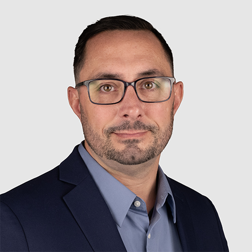Headshot of Jake Parish, a Senior Project Manager for Cresa Chicago