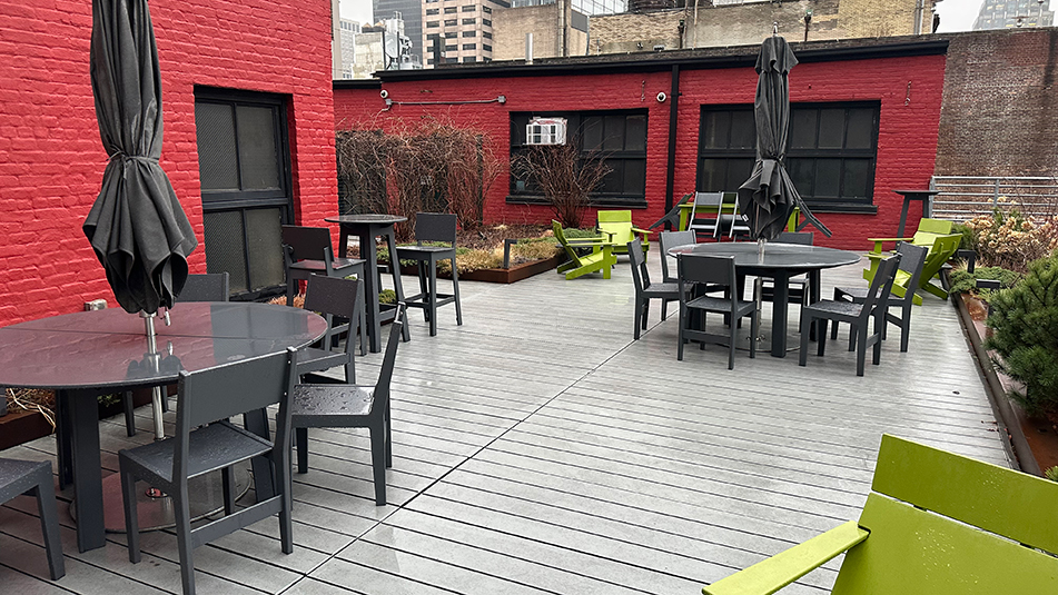 Outdoor terrace at 45 W 45th Street New York